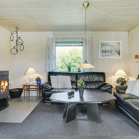 Suni - 400m From The Sea By Interhome