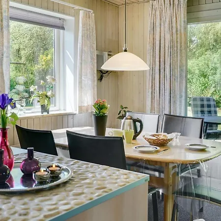 Suni - 400m From The Sea By Interhome *