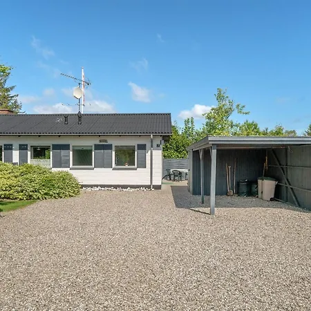 Suni - 400m From The Sea By Interhome Prázdninový dům