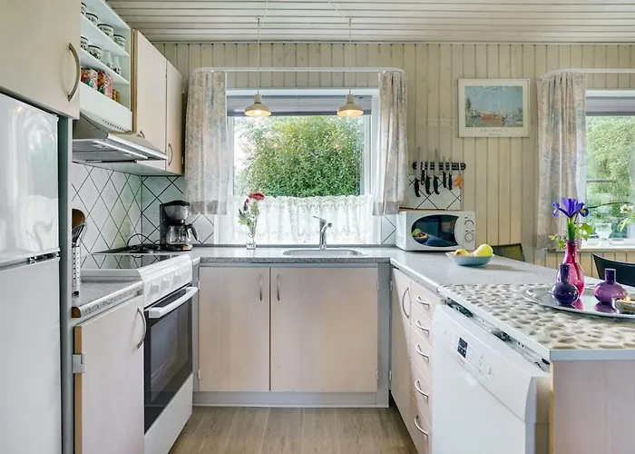 Suni - 400m From The Sea By Interhome *